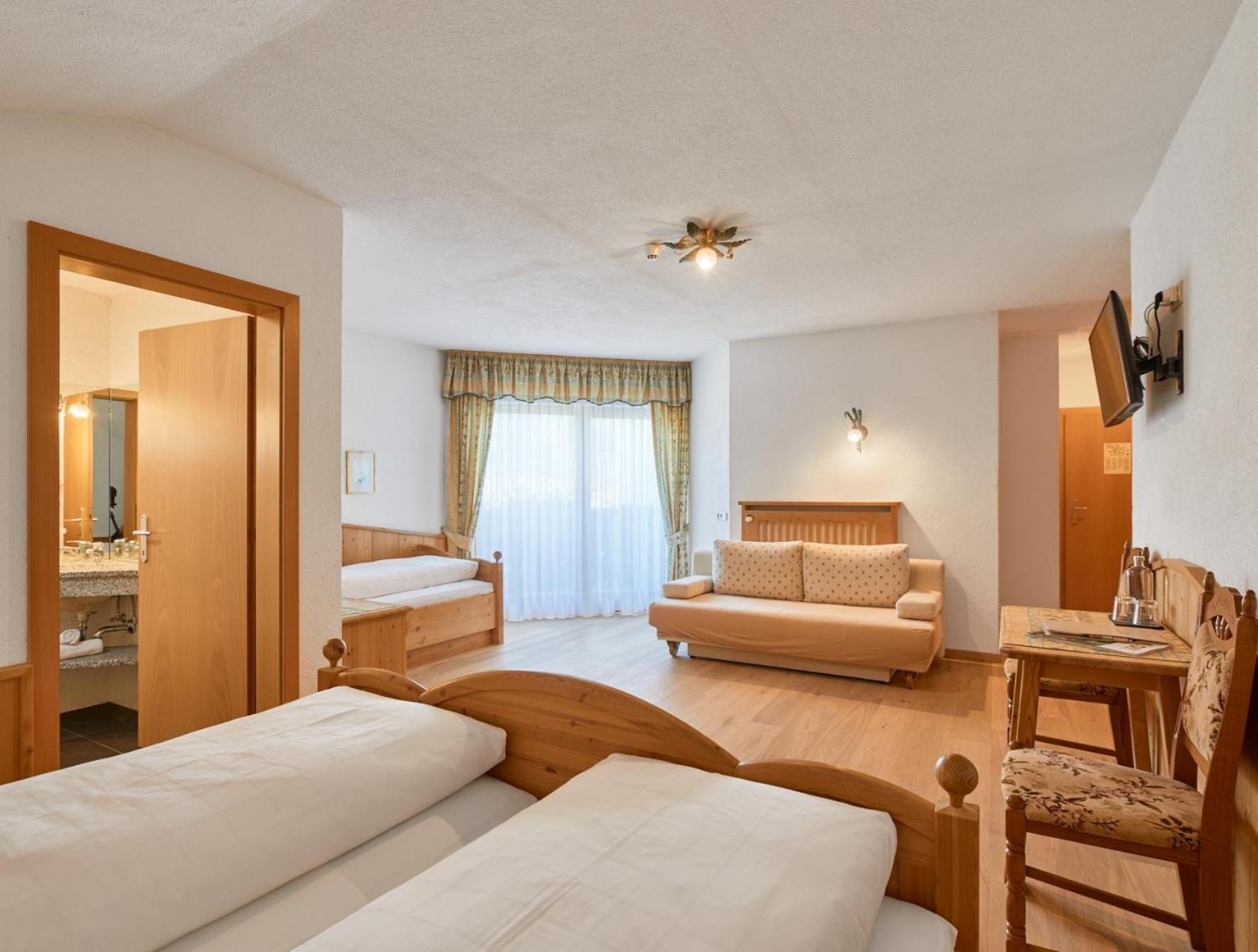 Mineralienhotel Natznerhof Esterno foto